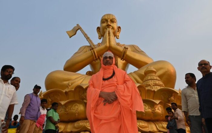 His Holiness Jagadguru Sri Shivarathri Deshikendra Mahaswamiji visited the Statue of Equality (Ramanuja Statue) at Muchintal, Hyderabad.
