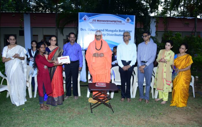 Vasant Betkerur Endowment Scholarship Distributed