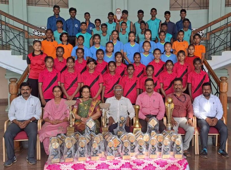 Overall sports prize for JSS High School, Suttur