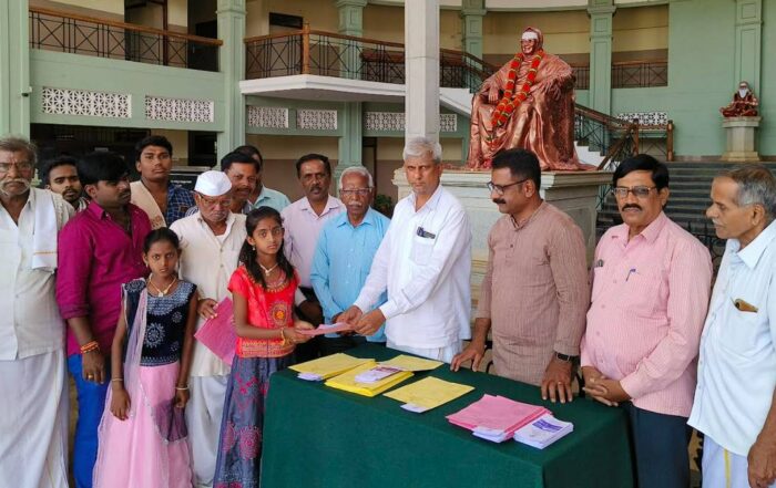Distribution of applications for admission to the JSS Free Residential School, Suttur commenced