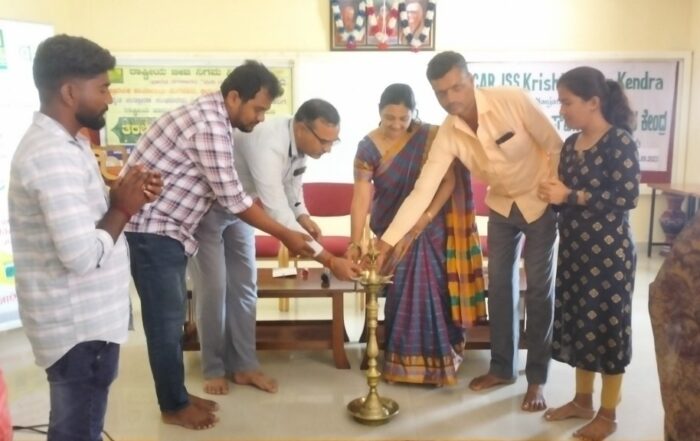 “Seeds of Knowledge: National Seed Corporation and ICAR JSS KVK Collaborate for Farmer Training in Suttur”