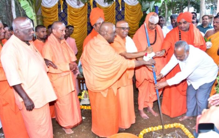 Jagadguru-Dr-Shri-Shivarathri-Rajendra-Mahaswamijis-Punyaradhane-and-Suttur-Jatra-Mahotsav-Preparations-Underway