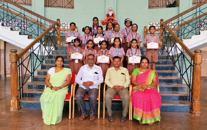 Students of Suttur JSS school shine in Pratibha Karanji