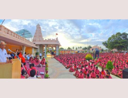 TVS Motor Honorary Chairman Visits Suttur Srikshetra