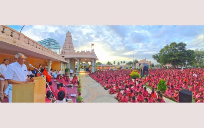 TVS Motor Honorary Chairman Visits Suttur Srikshetra