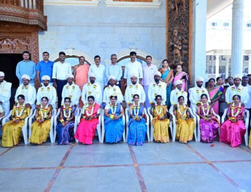 Twelve Couples Wed at Suttur Srimath’s 138th Mass Marriage Ceremony