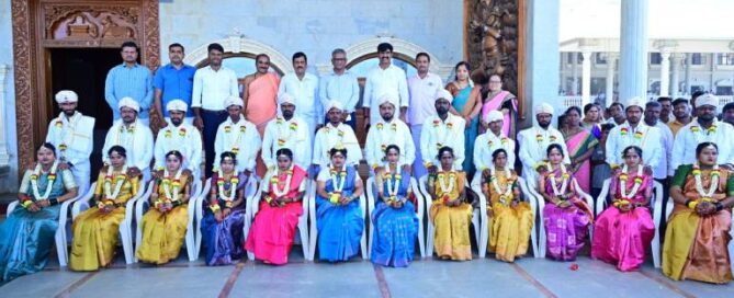 Twelve Couples Wed at Suttur Srimath’s 138th Mass Marriage Ceremony